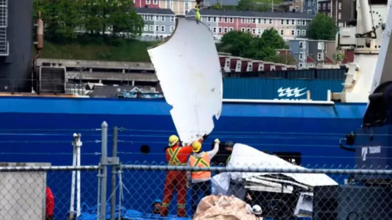 Fueron recuperados los restos del submarino Titán del fondo oceánico