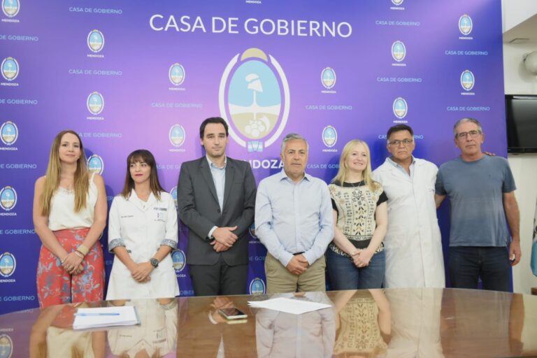 Cornejo presentó el equipo que gestionará la salud y el deporte en Mendoza