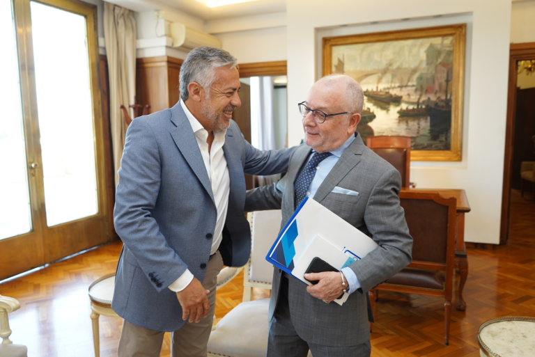 Cornejo recibió al embajador argentino en Chile, Jorge Faurie