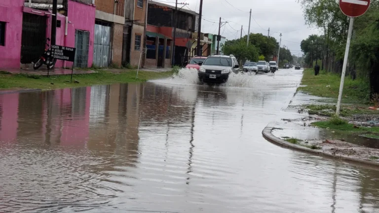 Temporal en Corrientes: hay casi mil evacuados, las clases están suspendidas.