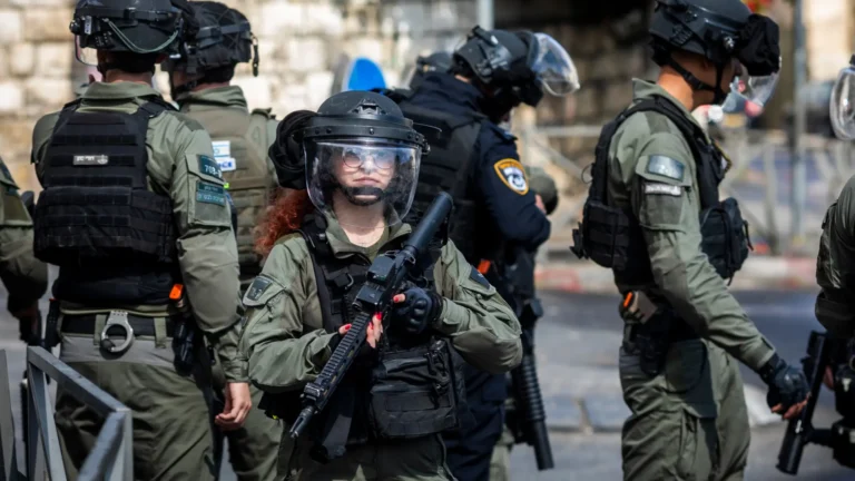 Tras el ataque de Irán a Israel, el Gobierno volvió a elevar el nivel de alerta en distintos puntos del país