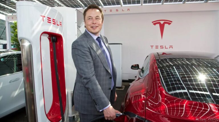Elon Musk anunció el despido del 10% de los empleados de Tesla