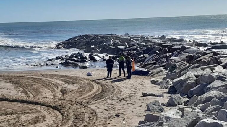 Encontraron el cuerpo de una mujer en la playa de Mar del Plata