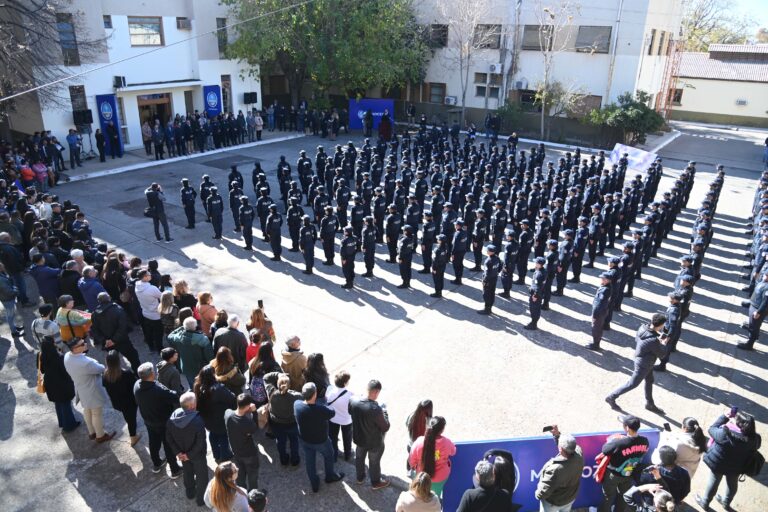 Se pusieron en funciones a 180 policías que se suman a la fuerza de seguridad