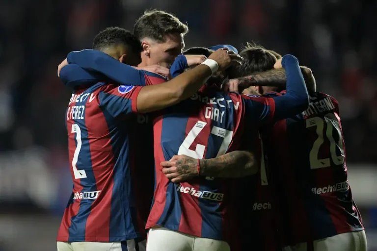 San Lorenzo enfrenta a Liverpool en un partido clave por la Copa Libertadores 2024