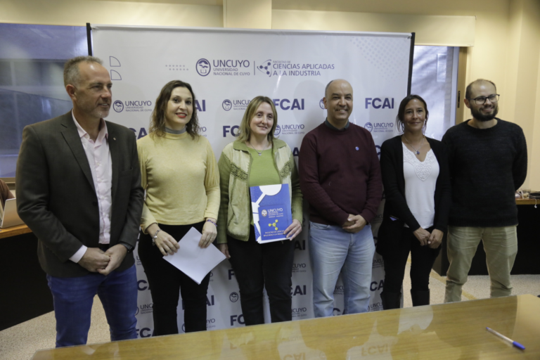 La Dirección de Economía Social firmó un acuerdo con la Facultad de Ciencias Aplicadas a la Industria