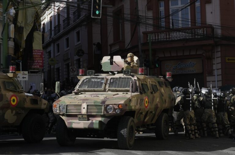 Tras el intento golpista en Bolivia se expuso una crisis institucional