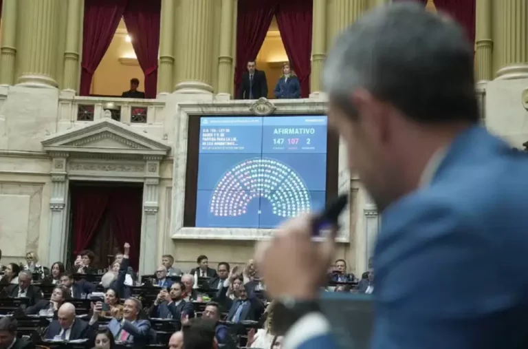 El Gobierno logró la aprobación de la Ley Bases