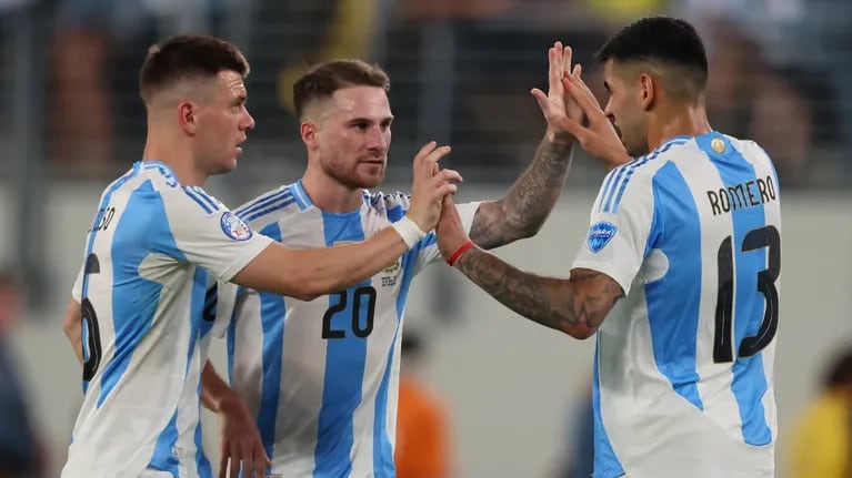 La Selección argentina enfrenta a Perú en la Copa América sin Messi ni Scaloni