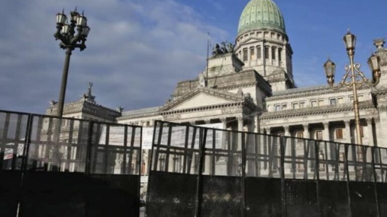 El kirchnerismo, una parte de la CGT, la izquierda y organizaciones sociales se movilizan contra la Ley Bases