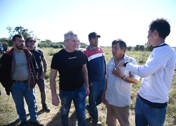 Fernando Burlando realiza una nueva inspección en el campo cercano a la casa de la abuela Catalina