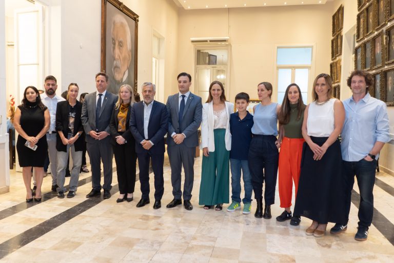 Junto a destacados referentes del derecho, Alfredo Cornejo participó en el homenaje a Daniel Ostropolsky