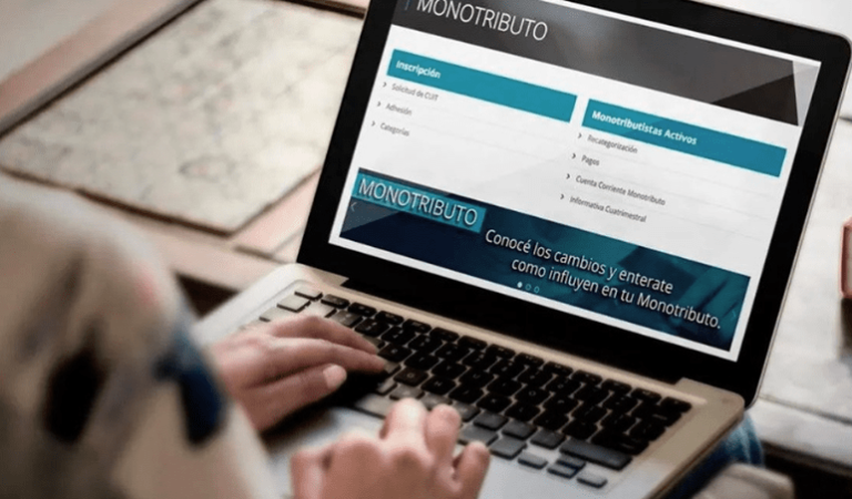 ARCA definió los cambios en el Monotributo: qué pasa con la recategorización