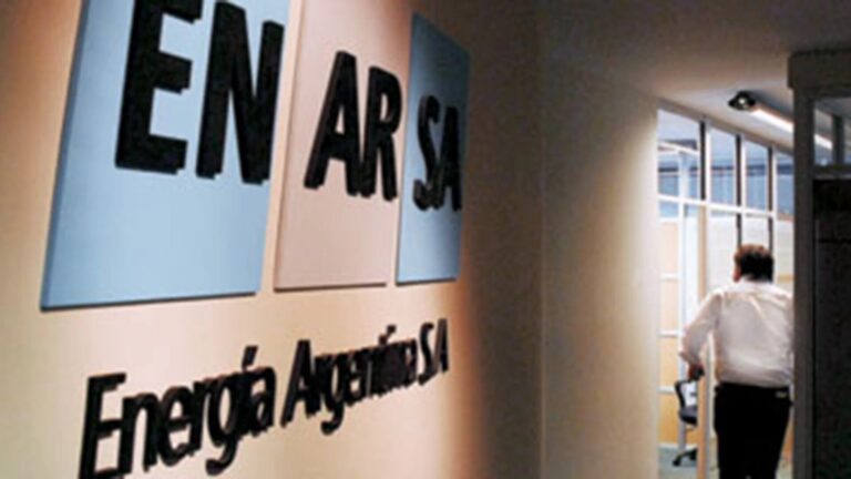 El Gobierno autorizó la privatización total de la empresa que controla la generación y distribución de energía