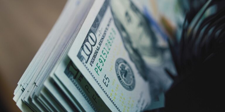 Los analistas prevén un dólar estable hasta las elecciones