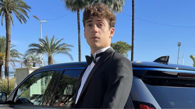 Franco Colapinto pasó por el Festival de Cannes antes de empezar su preparación para el Gran Premio de Mónaco