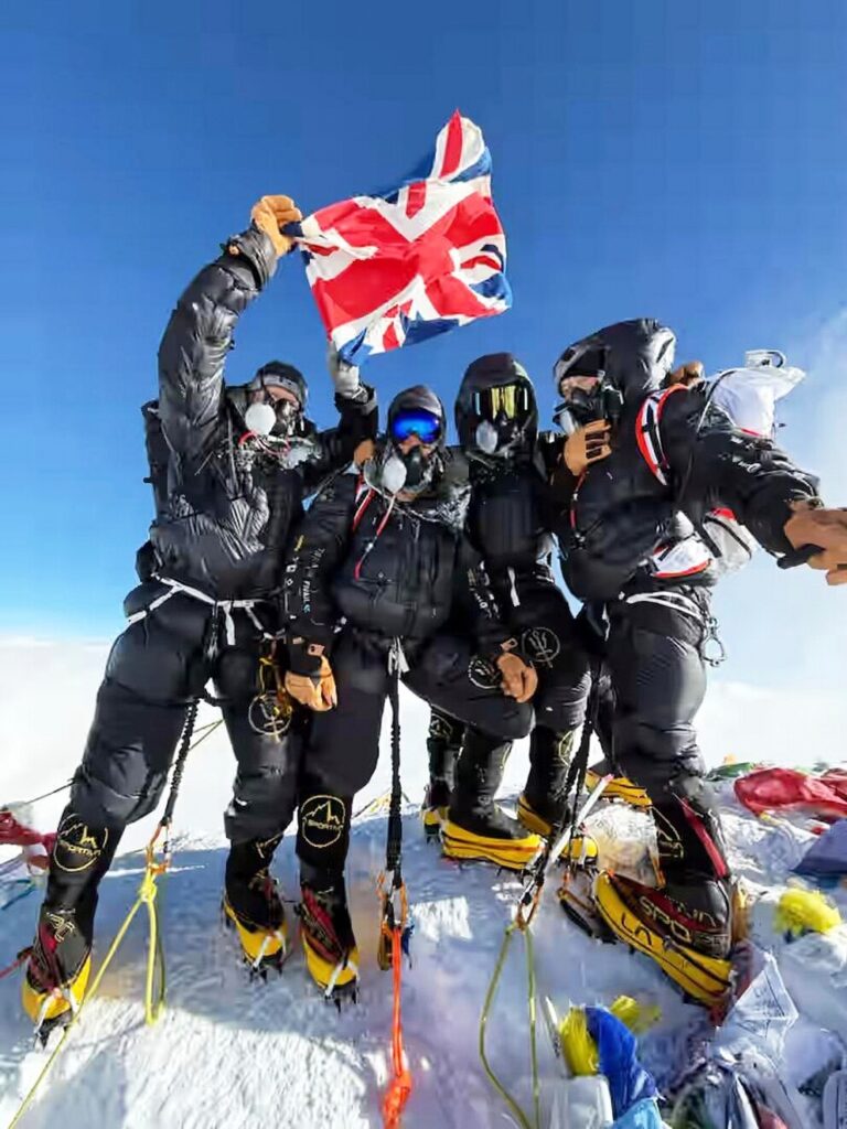 Polémica en el alpinismo: un gas “mágico” le permitió a un grupo escalar el Everest sin aclimatación