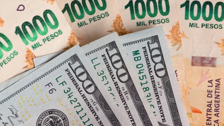 Cómo es el bono en pesos con el que Caputo busca tentar a inversores del exterior y sumar USD 1.000 millones a las reservas