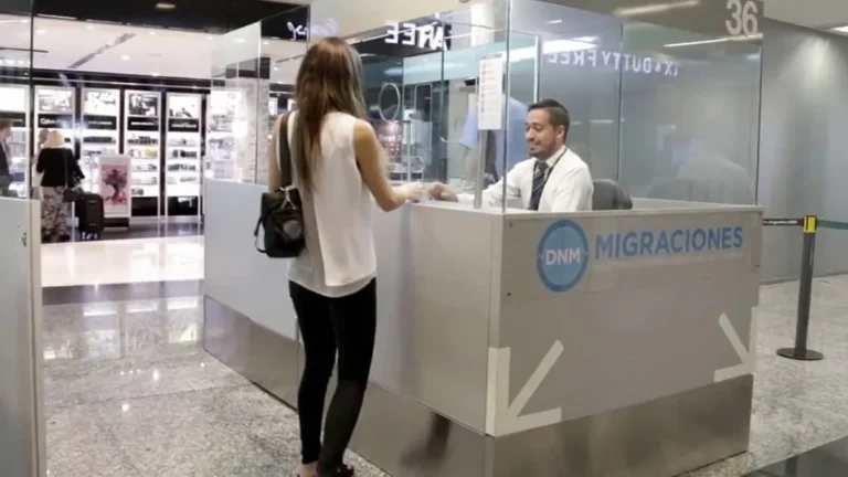 El Gobierno aplicó la reforma migratoria con cambios en la salud, educación y residencia