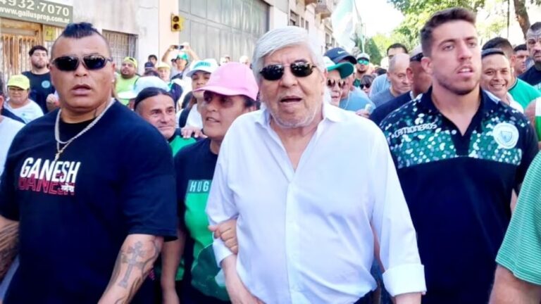 El Sindicato de Camioneros alcanzó un nuevo acuerdo salarial: por qué el aumento tranquilizará al Gobierno