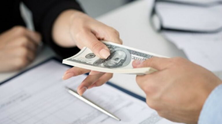 Plazos fijos en dólares: los bancos volvieron a subir las tasas