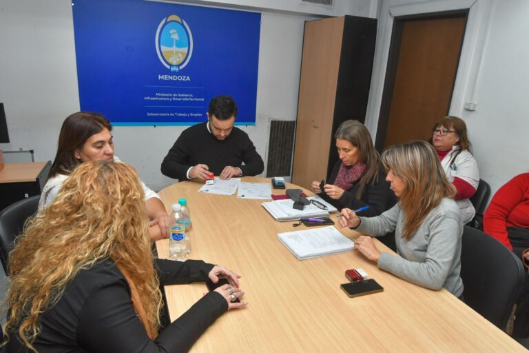 Paritarias: el Gobierno se reunió con ATE por el segundo semestre de 2025