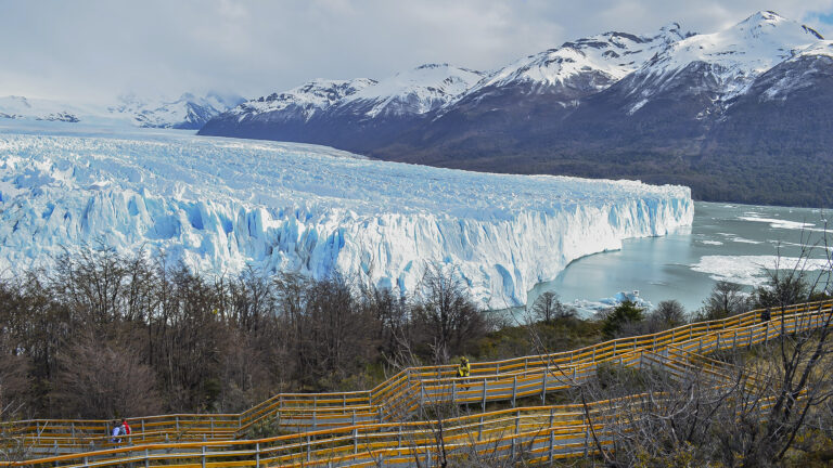 El Gobierno modificará por decreto la Ley de Glaciares para ampliar las áreas de explotación