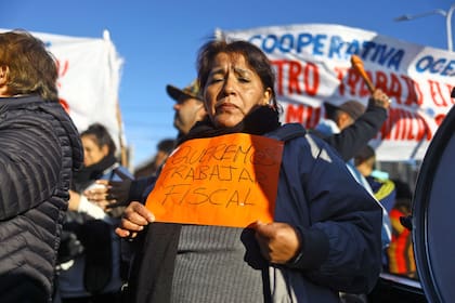 Sigue la tensión en la protesta de puesteros de La Salada