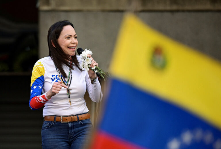A un año de las elecciones en Venezuela, María Corina Machado arremetió contra Maduro