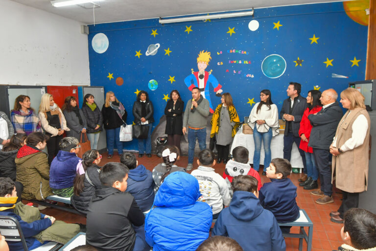 La Dirección General de Escuelas realizó un censo de agudeza visual y estudiantes de primaria recibieron anteojos