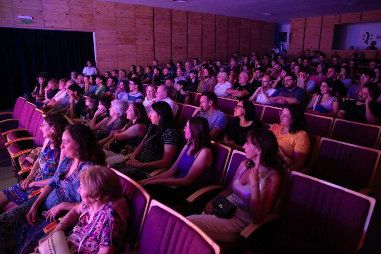 Se abre la convocatoria para dirigir la Comedia Municipal Cristóbal Arnold 2025
