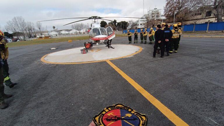 El Plan Provincial Manejo del Fuego capacita a la Policía Federal y brigadistas de la Reserva Ecológica Costanera de CABA