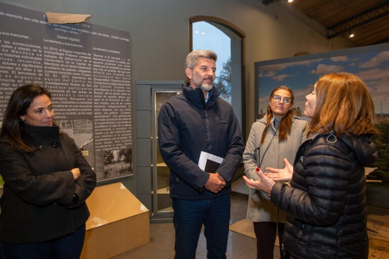 Ulpiano Suarez recorrió las obras en el Museo del Área Fundacional