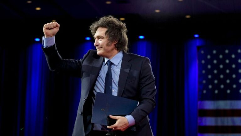 Después del cierre de campaña en PBA, Milei llega a Estados Unidos para reunirse con empresarios