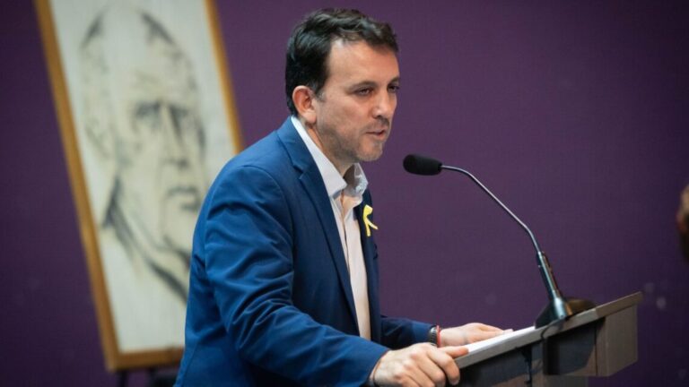 TADEO GARCÍA ZALAZAR: “LOS DOCENTE MERECEN UN RECONOCIMIENTO POR LA TAREA TRANSFORMADORA QUE REALIZAN”