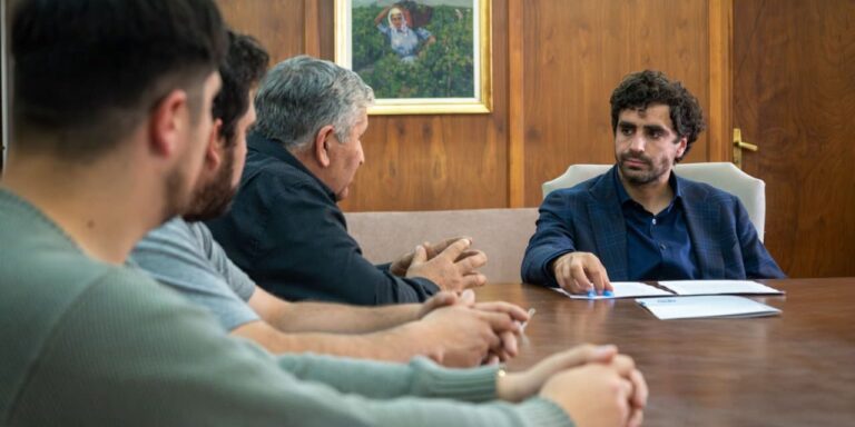 Más de 200 productores frutícolas de San Rafael aseguran la continuidad de su trabajo en el predio de la Cooperativa La Línea