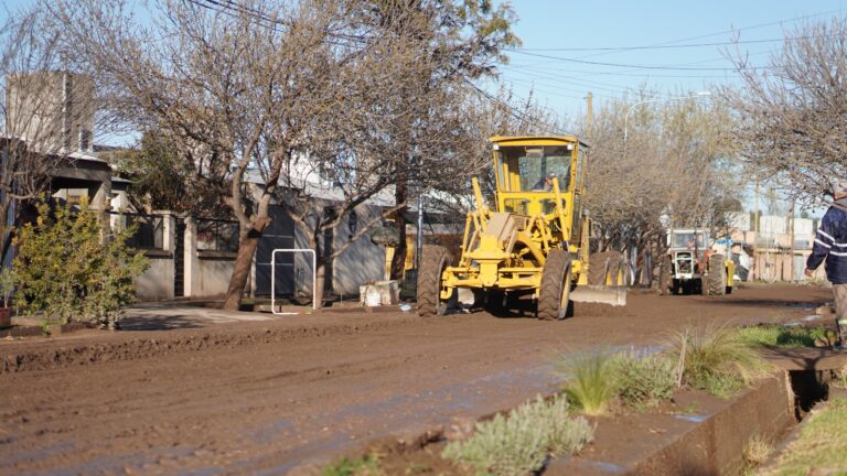 La Municipalidad de General Alvear trabaja en la recuperación de calles tras las lluvias