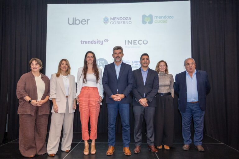 Uber y la Ciudad de Mendoza lanzaron una iniciativa para viajes seguros, con el acompañamiento del Gobierno provincial