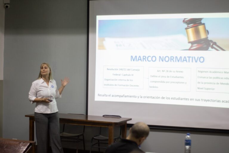 Educación Superior titularizará cargos y horas cátedra