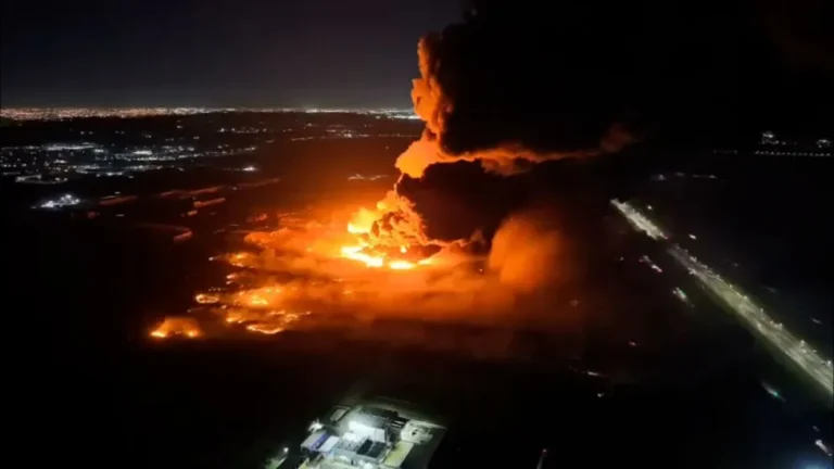 Explosión en Ezeiza: comienzan las pericias para determinar las causas del incendio en el parque industrial