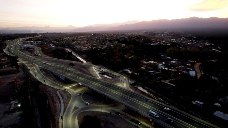 Mendoza consolida su transformación: balance de un 2025 con récord de obra pública y orden fiscal