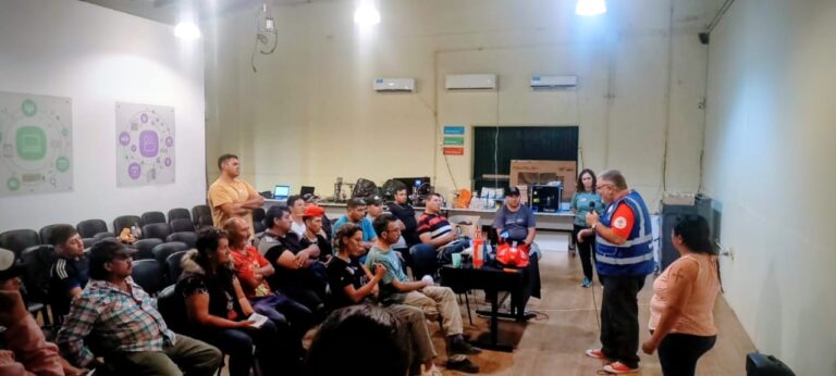 Ambiente dio una capacitación en primeros auxilios para recuperadores urbanos en General Alvear
