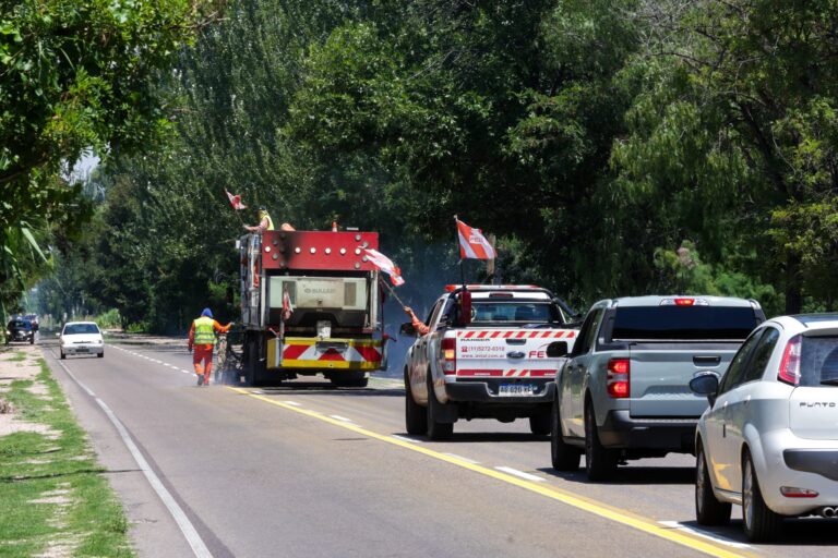 Finalizada la pavimentación, comenzó la demarcación vial de la Ruta Provincial 160