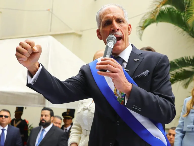 Hoy asumió el nuevo presidente de Honduras, el conservador Nasry Asfura