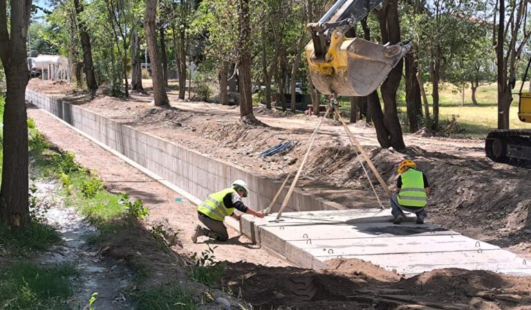 Avanza la obra de Irrigación que garantizará la entrega de agua a las plantas potabilizadoras todo el año