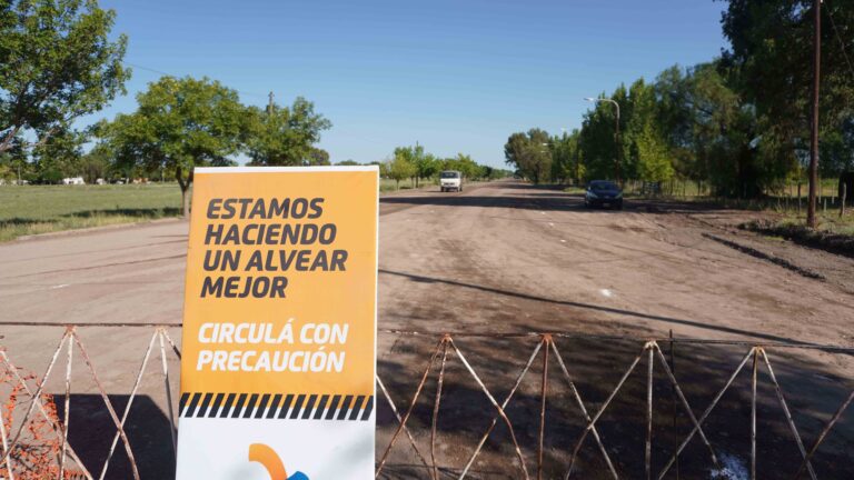 Comenzaron los trabajos de asfaltado en calle Circunvalación para el nuevo desvío de tránsito pesado