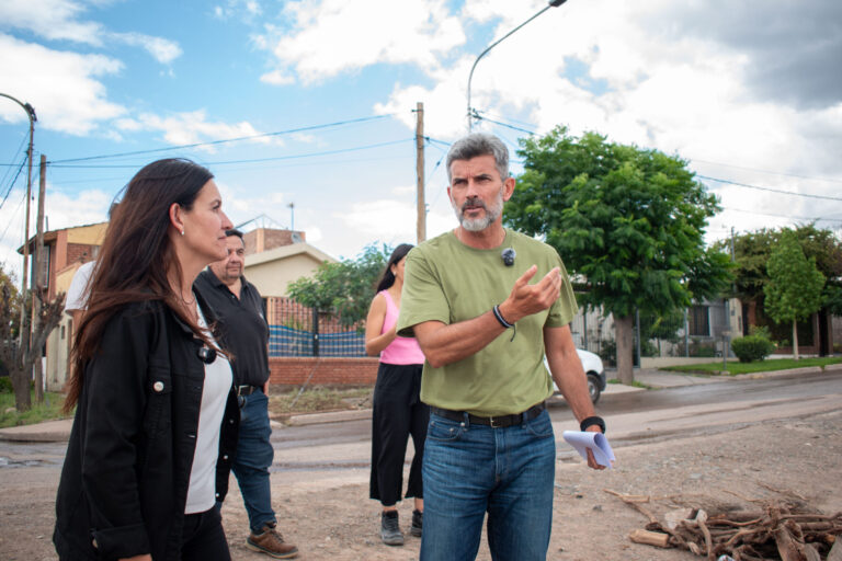 Barrio San Agustín: Ulpiano Suarez recorrió la obra y supervisó los avances