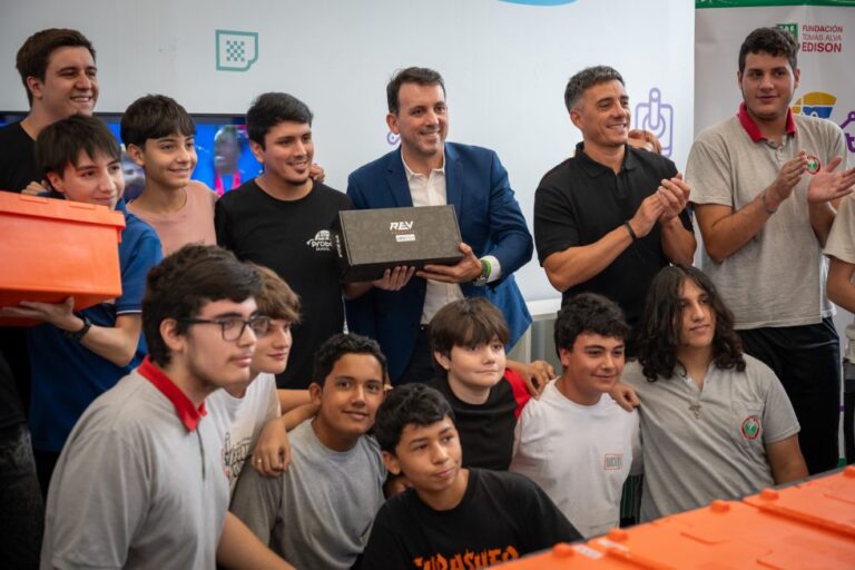 García Zalazar participó en la previa de la First Tech Challenge