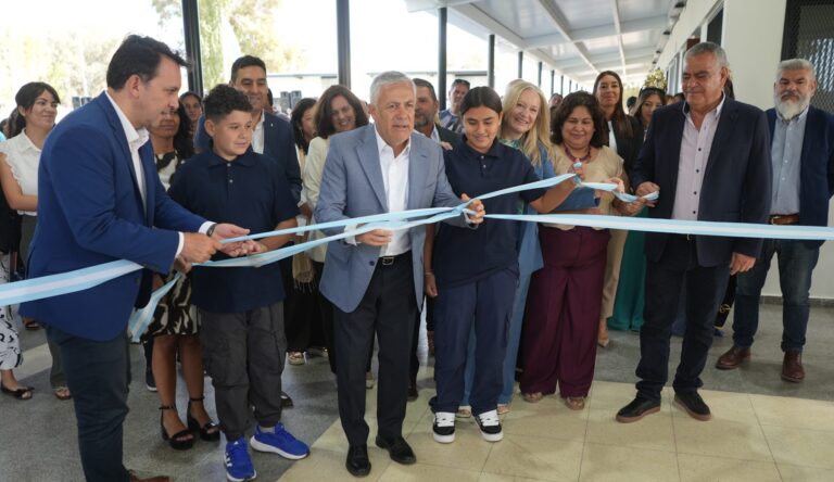 Cornejo y García Zalazar pusieron en marcha el ciclo lectivo 2026 con la inauguración de una escuela técnica en Lavalle