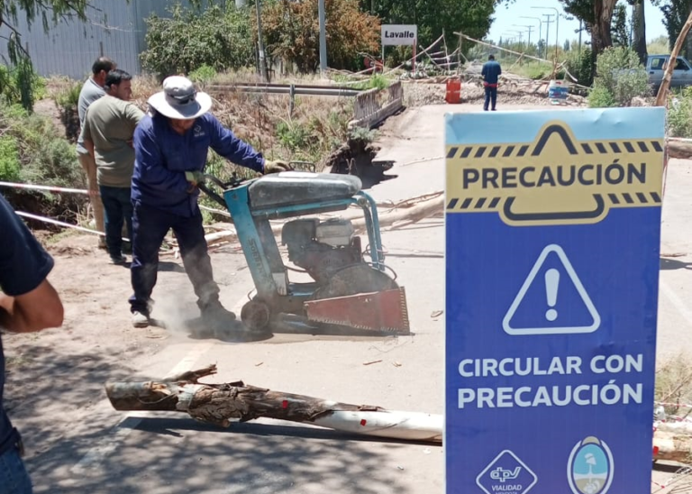 Vialidad Mendoza habilitó la RP 28 tras una primera reparación del tramo socavado por la tormenta